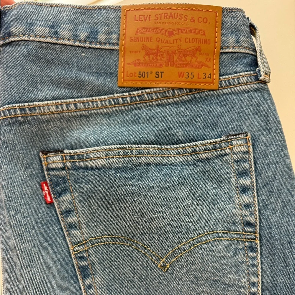 Levi’s 501 Original Fit Men’s Jeans 35x34 Light Wash Straight Leg
